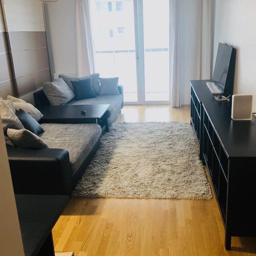 Amazing Austria Center Apartment Near Uno City Вена Экстерьер фото