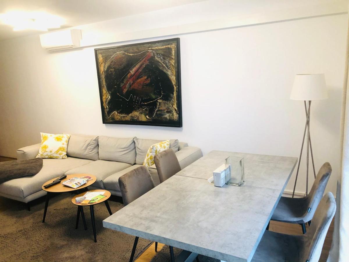 Amazing Austria Center Apartment Near Uno City Вена Экстерьер фото